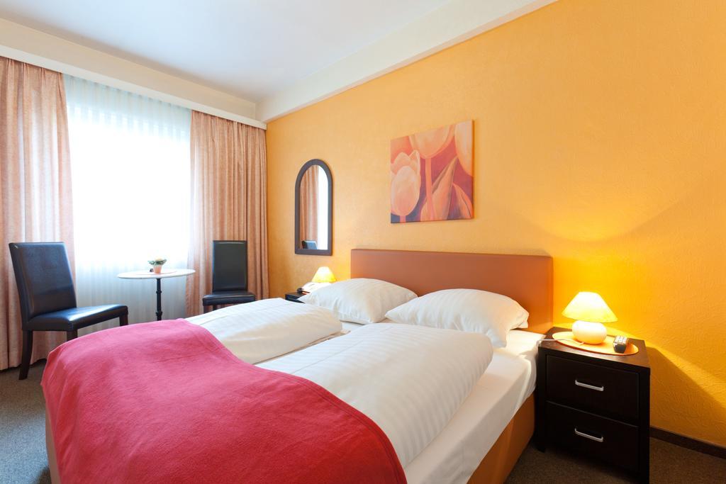 Hotel Imperial Гамбург Экстерьер фото