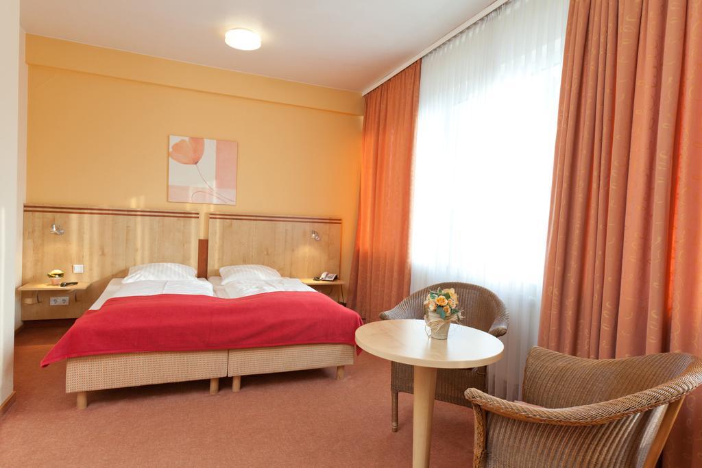 Hotel Imperial Гамбург Экстерьер фото