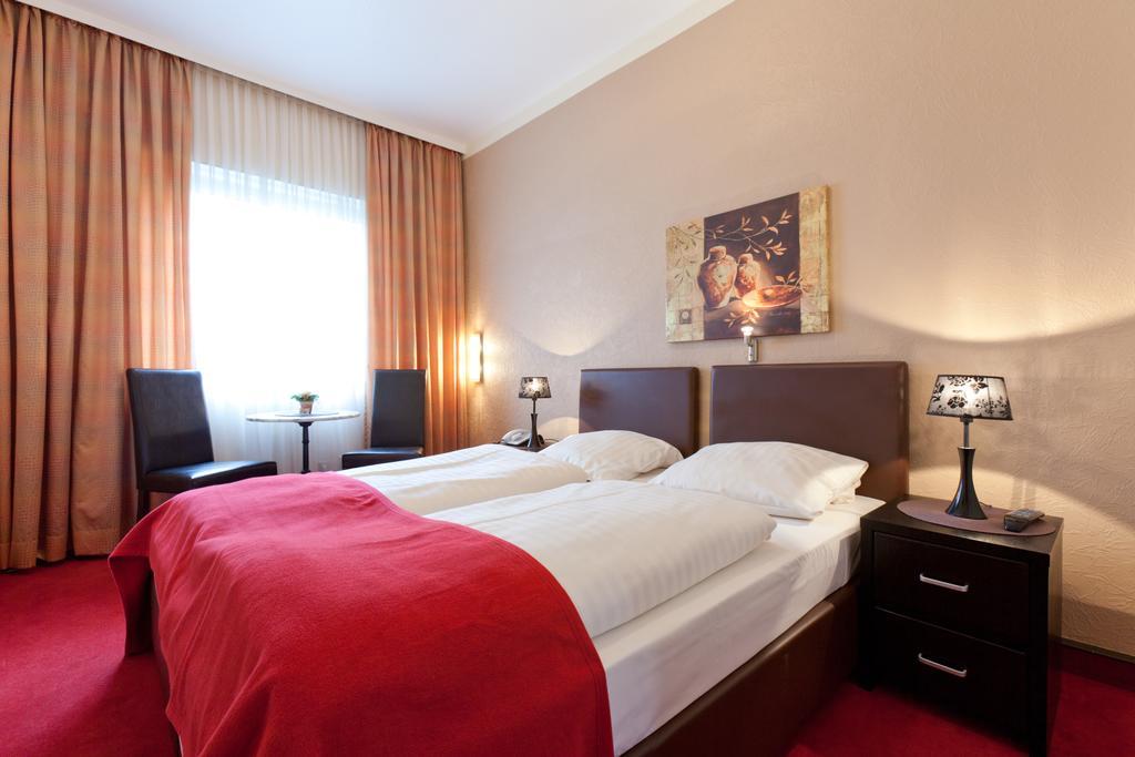 Hotel Imperial Гамбург Экстерьер фото