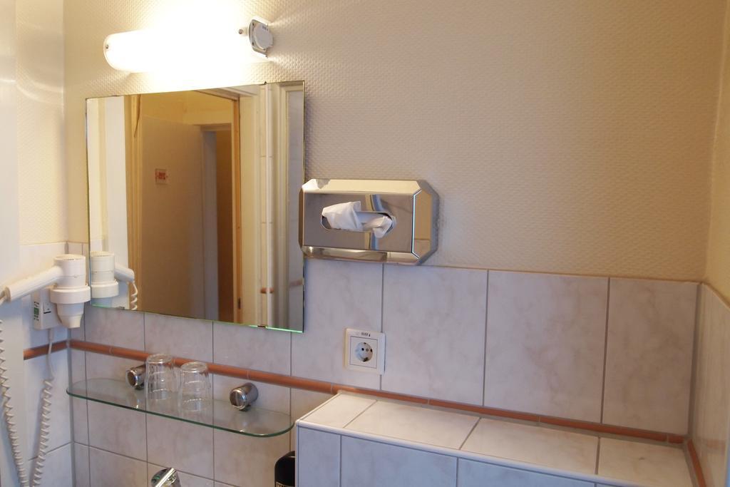 Hotel Imperial Гамбург Экстерьер фото